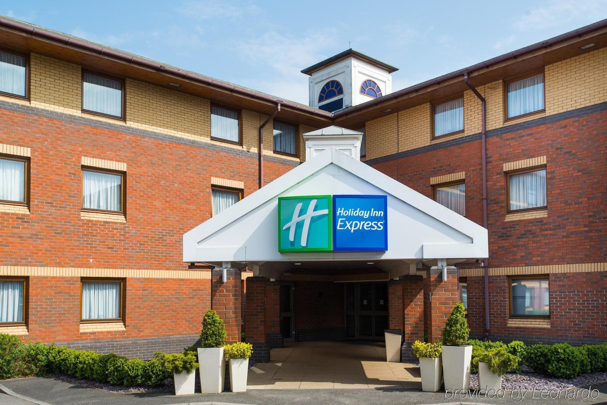 Holiday Inn Express Exeter East By Ihg Exterior foto